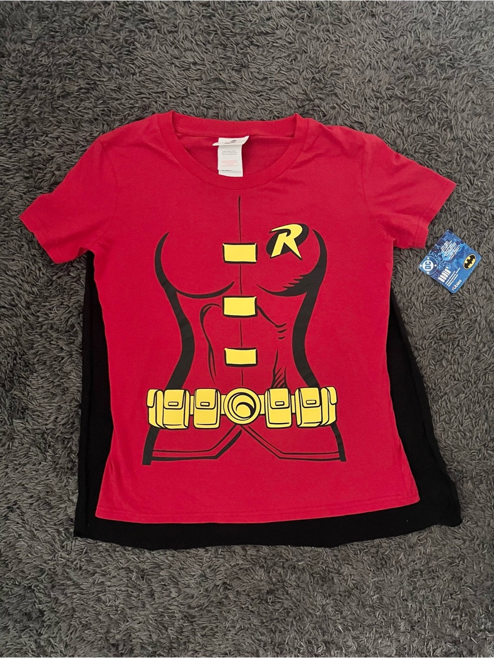 DC Superhero Halloween Robin Graphic Cape Tee Shirt for women L NWT